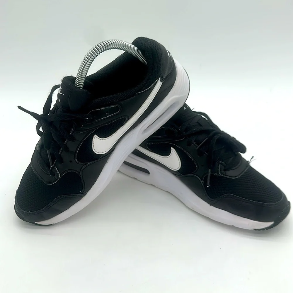 Nike Women’s Air Max SC Black Running Shoes Size 6 Sneakers CW4555-002 - Picture 2 of 12